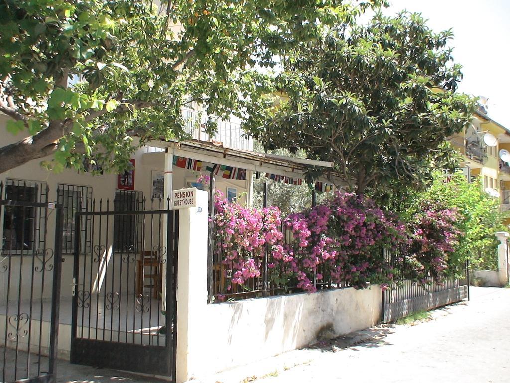 Onur Pension Фетие Стая снимка