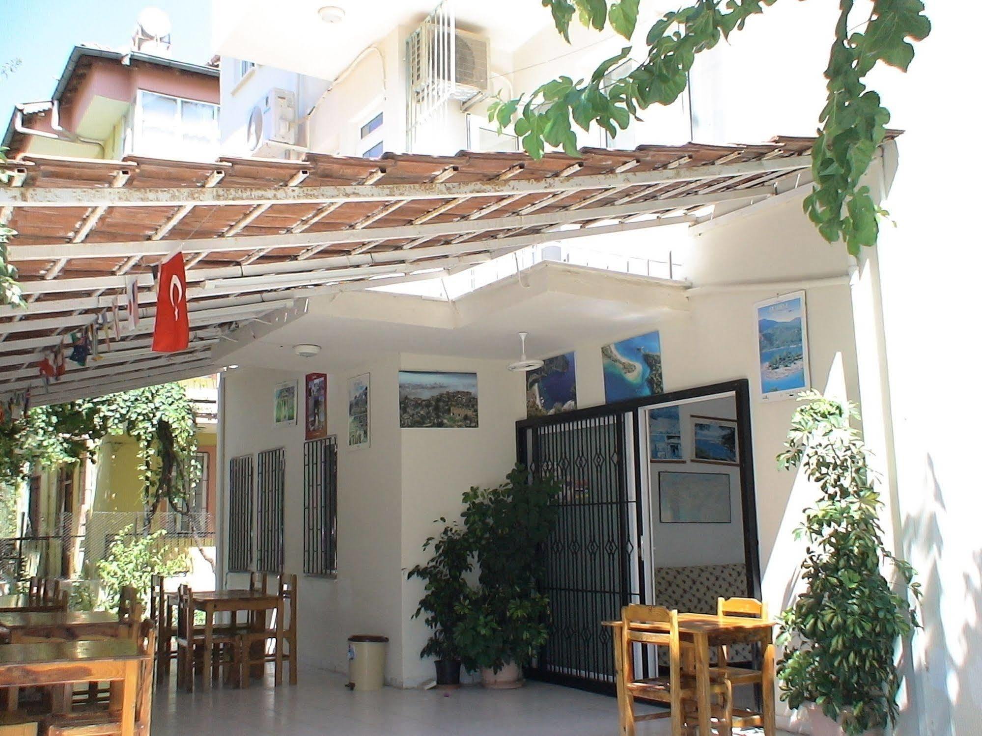 Onur Pension Фетие Екстериор снимка